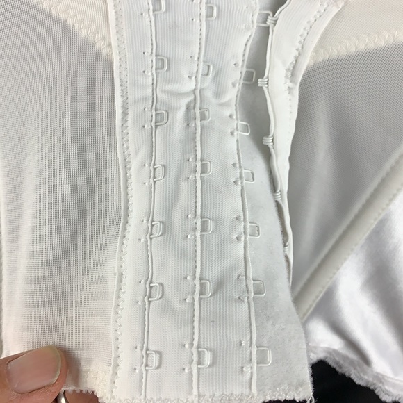 Va Bien white plunge bustier size 36D - Picture 3 of 7